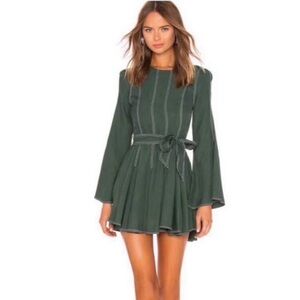 🍀 New Revolve Medium Fit and Flare Belted Green Dress Flared Sleeves.